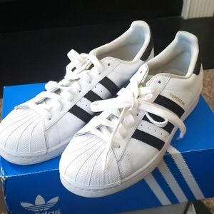 Women size 9 Adidas